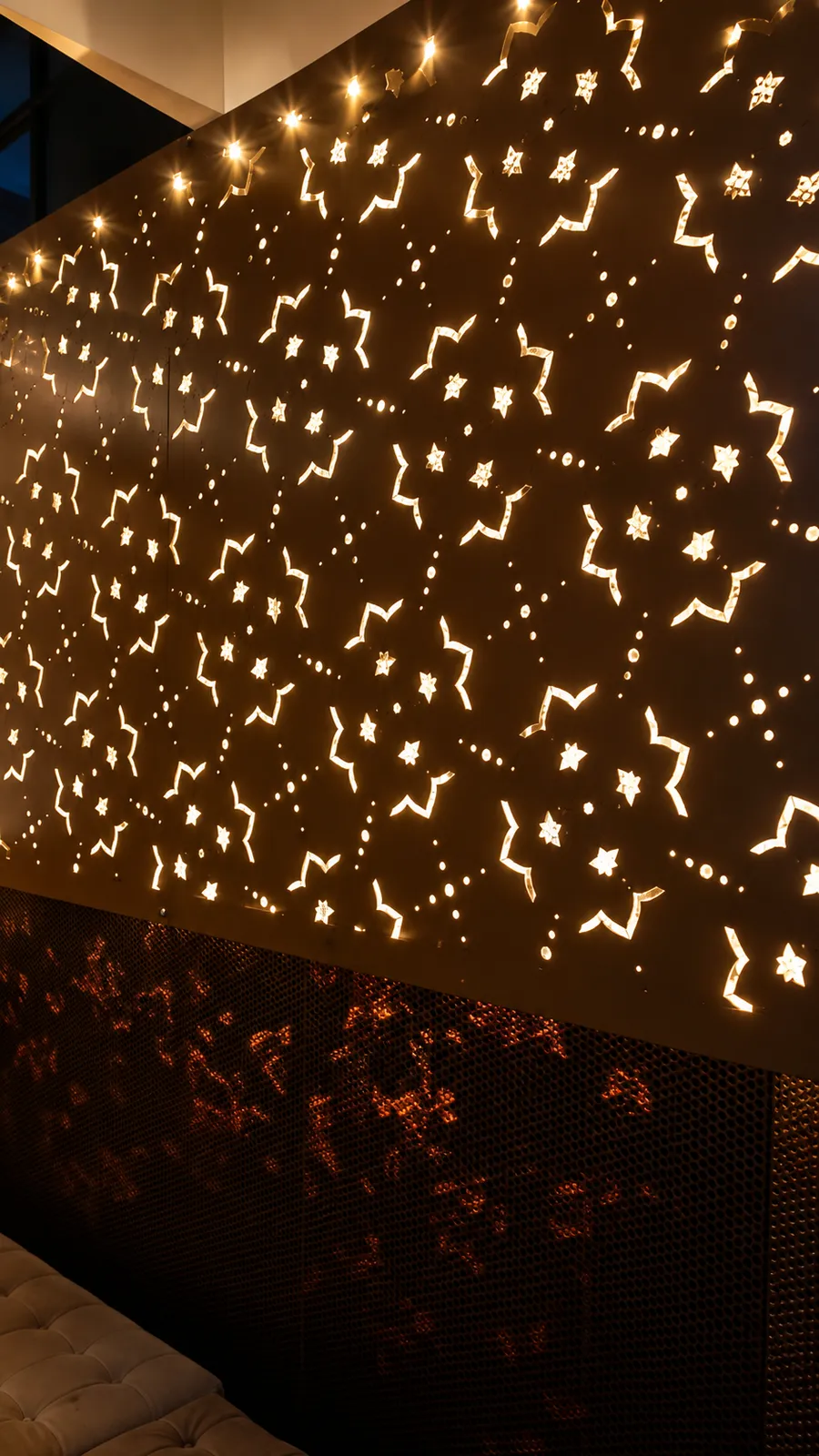 Parete traforata retroilluminata